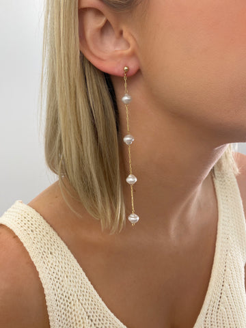 AURA Pearl Earrings