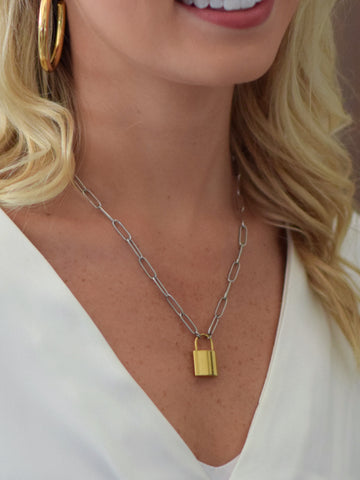 HIDEOUT Lock Necklace