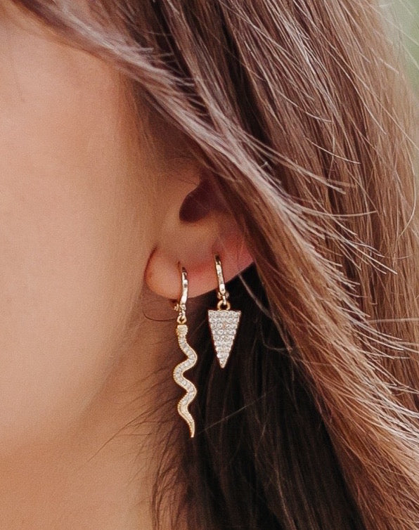 Buy Snake Serpent Huggie Hoop Earrings, Snake Huggie Earrings, Hoop Earrings,  Dainty Hoops, Huggie Hoops, Minimalist Earrings, Minimalist Hoop Online in  India - Etsy