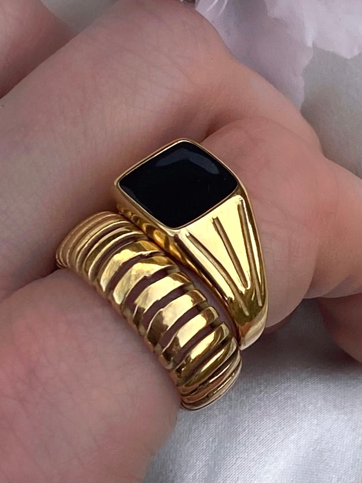 Farrah B: Goddess Signet Ring Gold